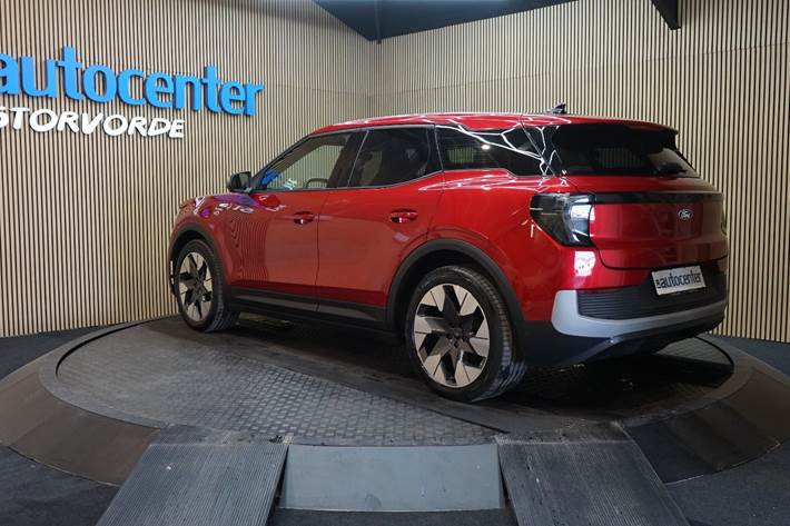 Rød Ford Explorer fra 2025