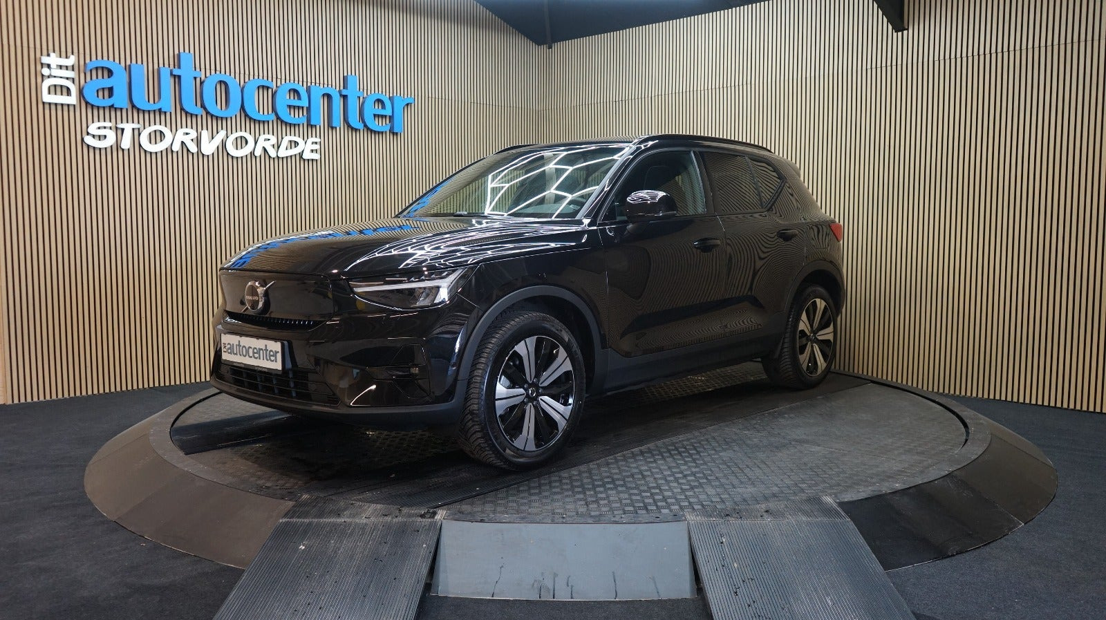 Sort Volvo XC40 fra 2023