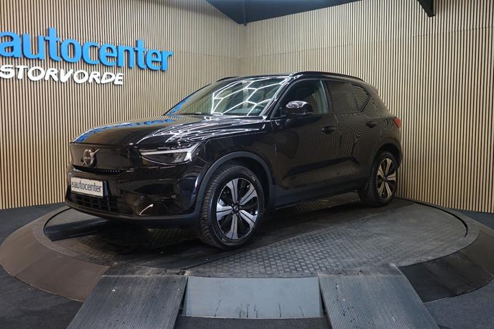 Sort Volvo XC40 fra 2023