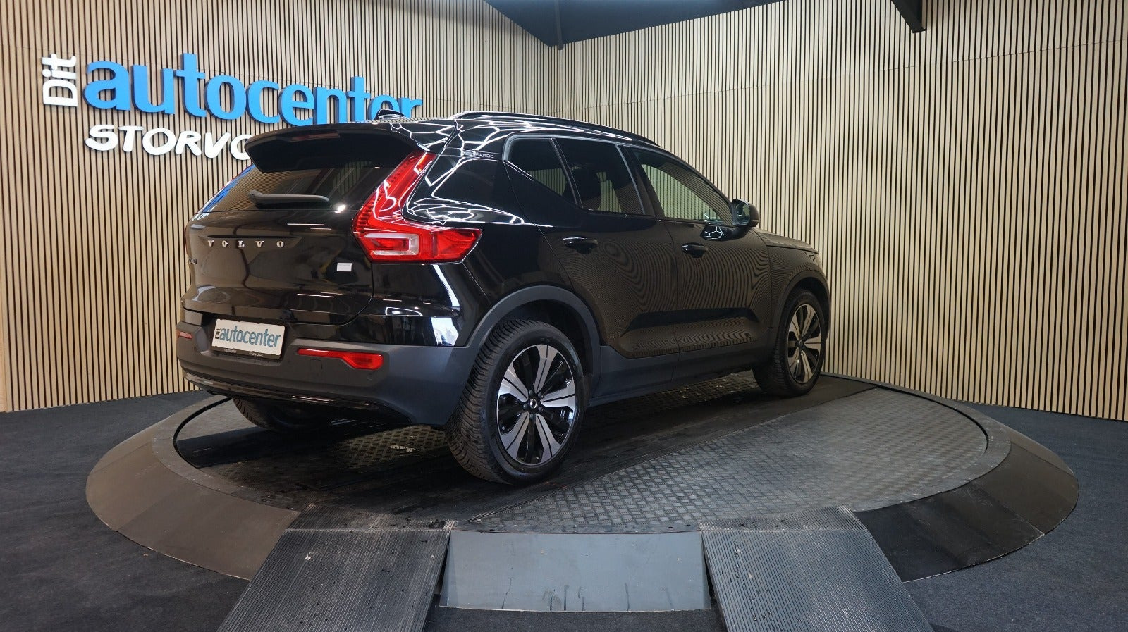 Sort Volvo XC40 fra 2023