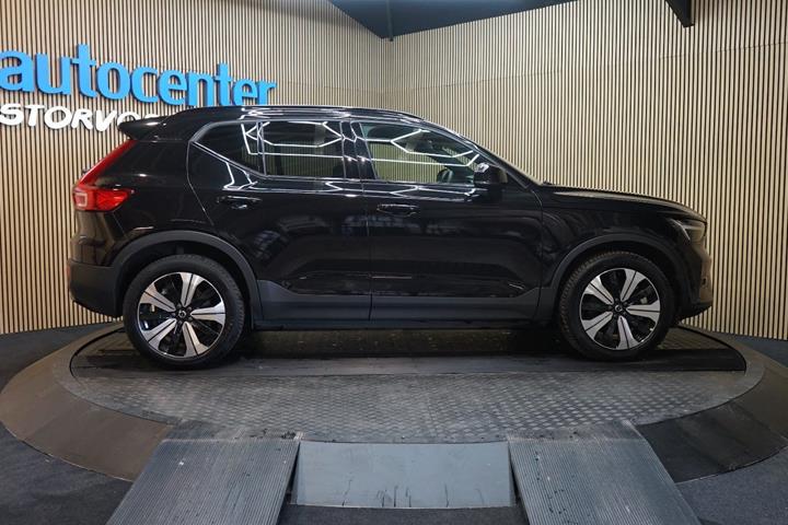 Sort Volvo XC40 fra 2023