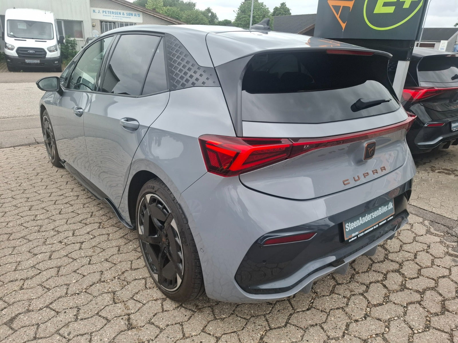 Grå Cupra Born fra 2025