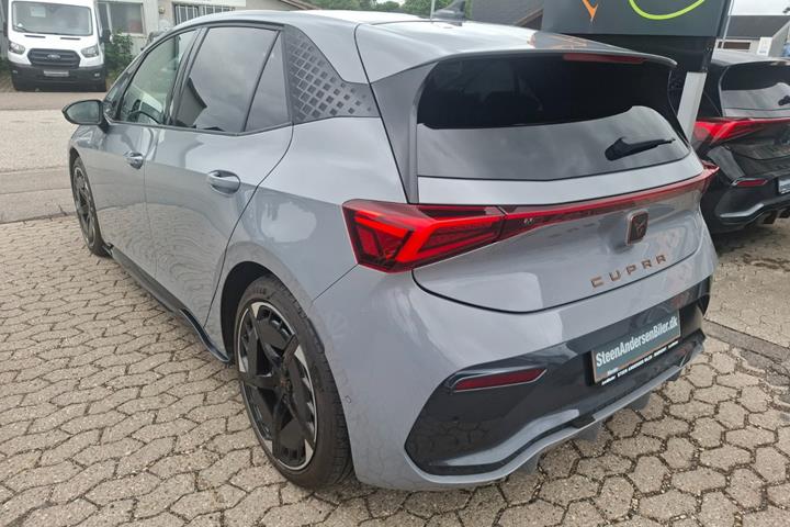 Grå Cupra Born fra 2025