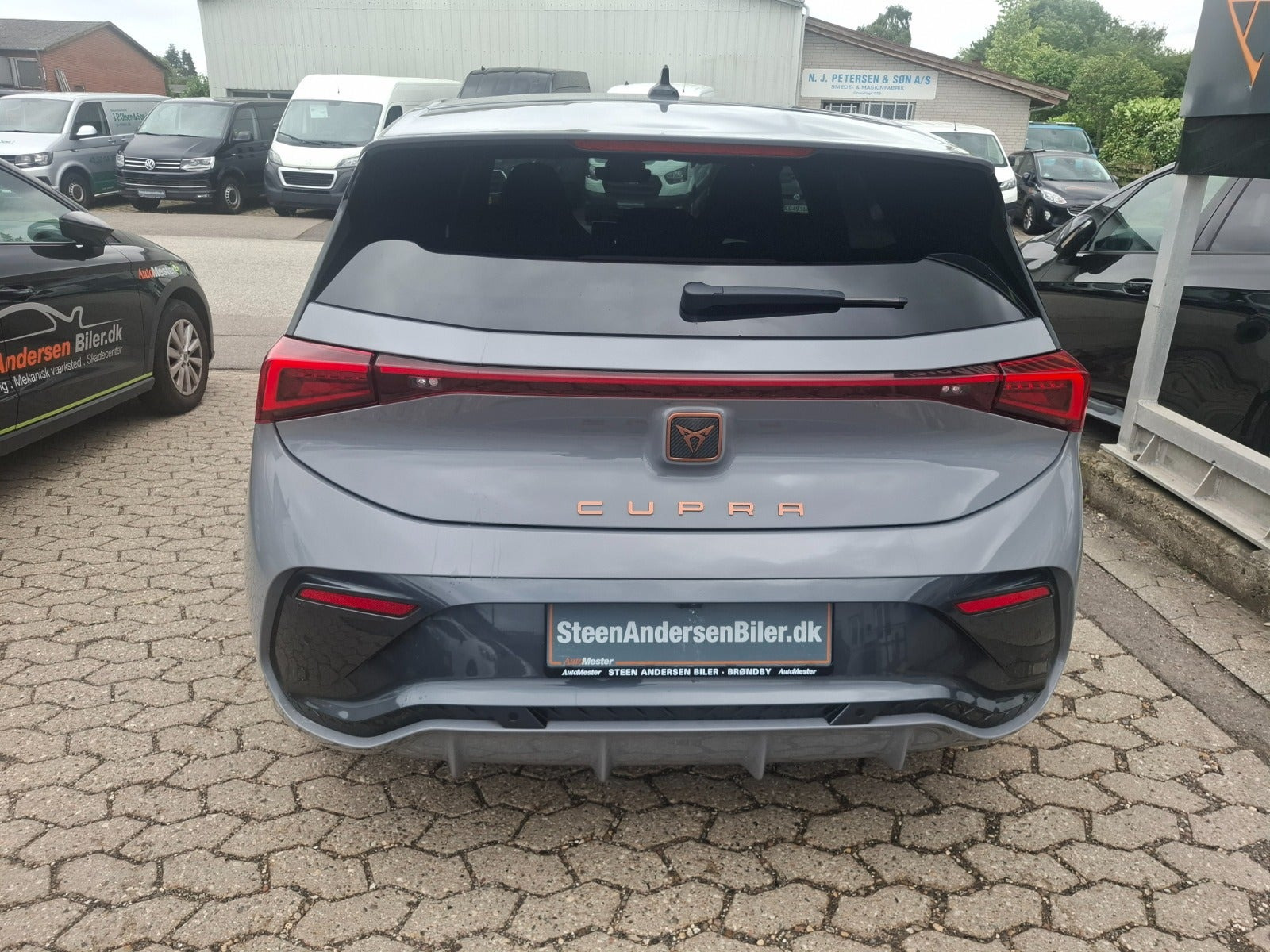 Grå Cupra Born fra 2025