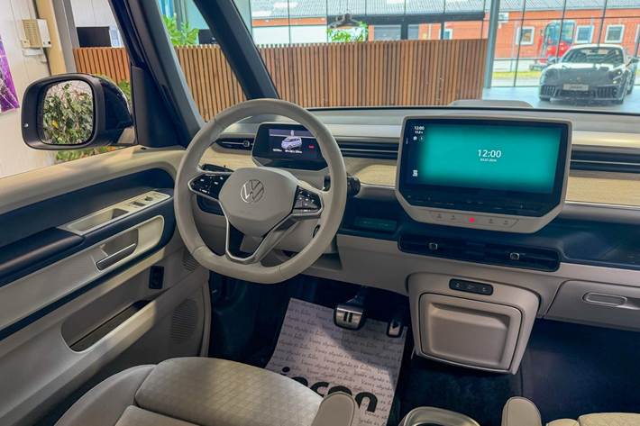 Blå VW ID.Buzz fra 2023