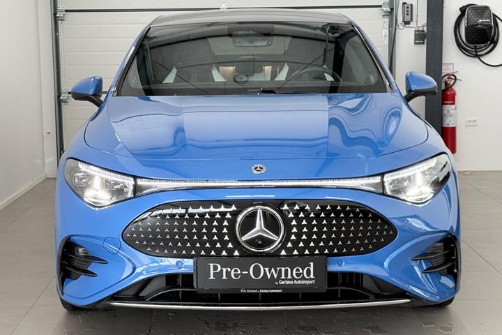 Blå Mercedes CLA250+ fra 2025