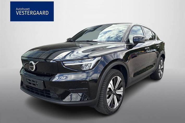 Sort Volvo C40 fra 2023 set udefra
