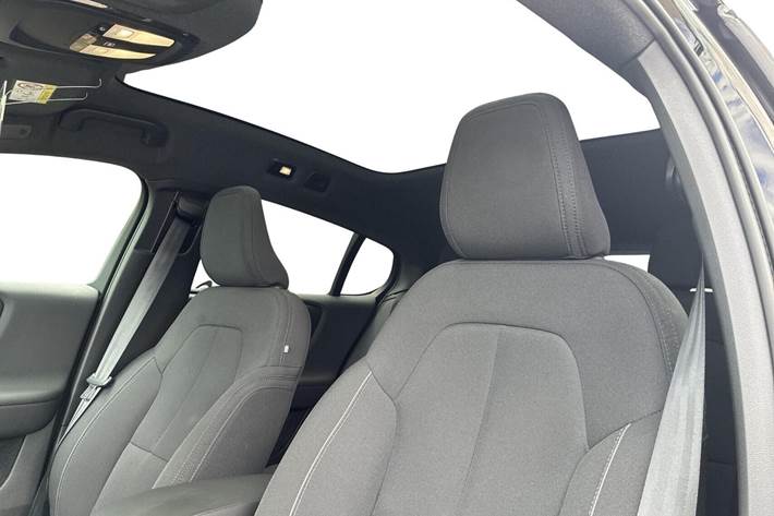 Sort Volvo C40 fra 2023