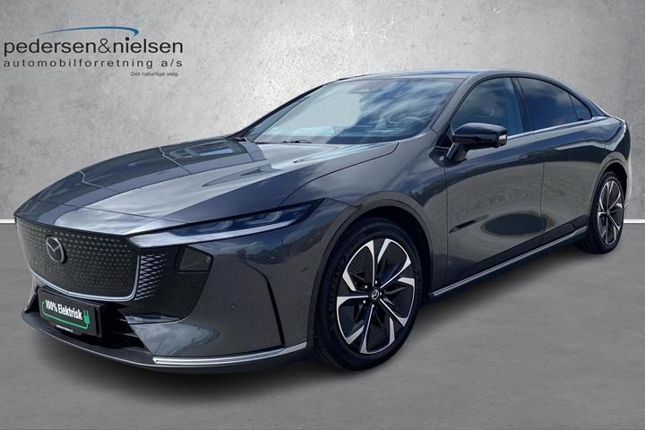 Grå Mazda 6e fra 2025 set udefra