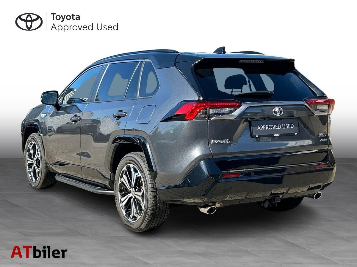 Grå Toyota RAV4 Plug-in fra 2023