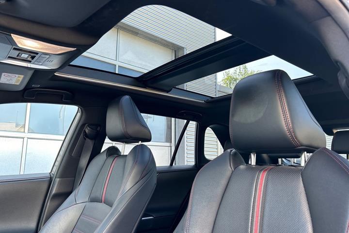 Grå Toyota RAV4 Plug-in fra 2023
