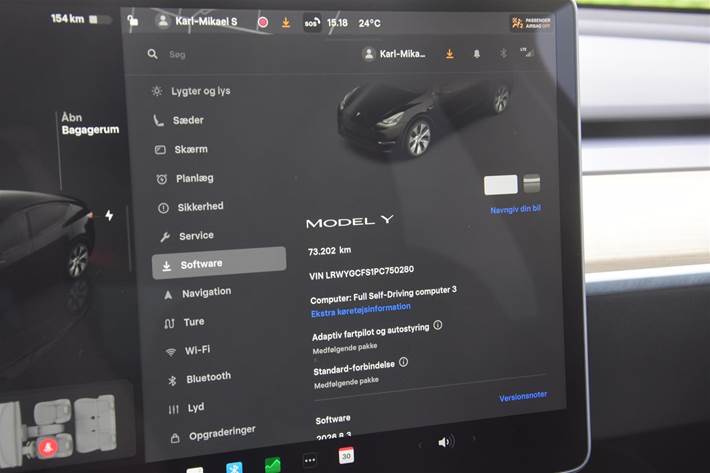 Sort Tesla Model Y fra 2023