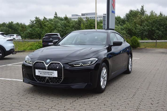 Sort BMW i4 fra 2023