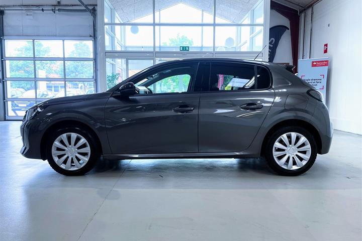 Grå Peugeot 208 fra 2023