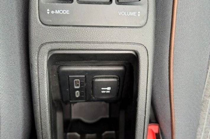 Hvid Fiat 500e fra 2023