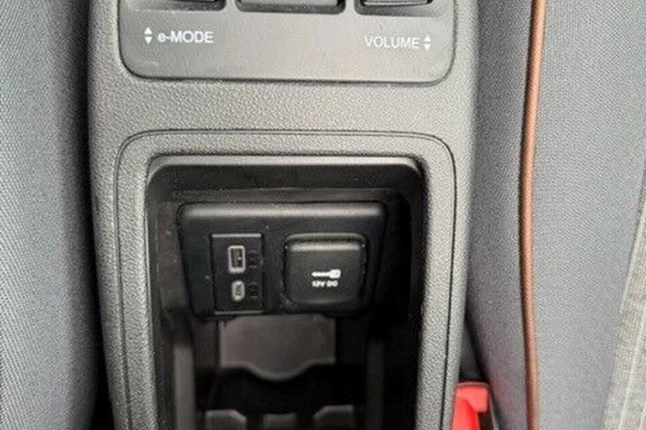 Hvid Fiat 500e fra 2023