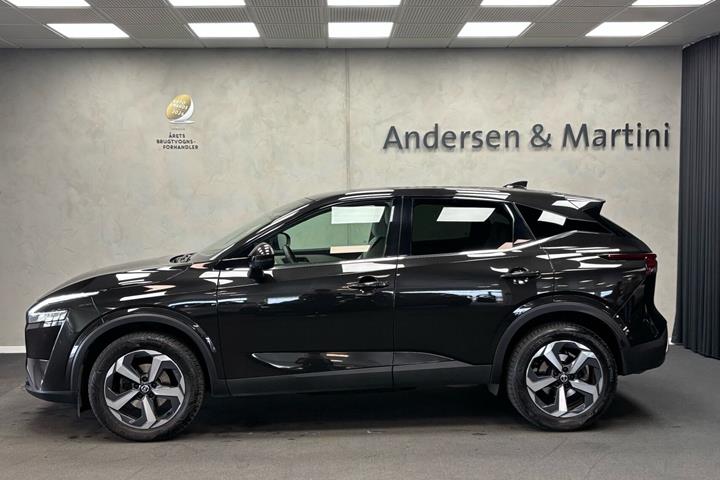 Sort Nissan Qashqai fra 2022