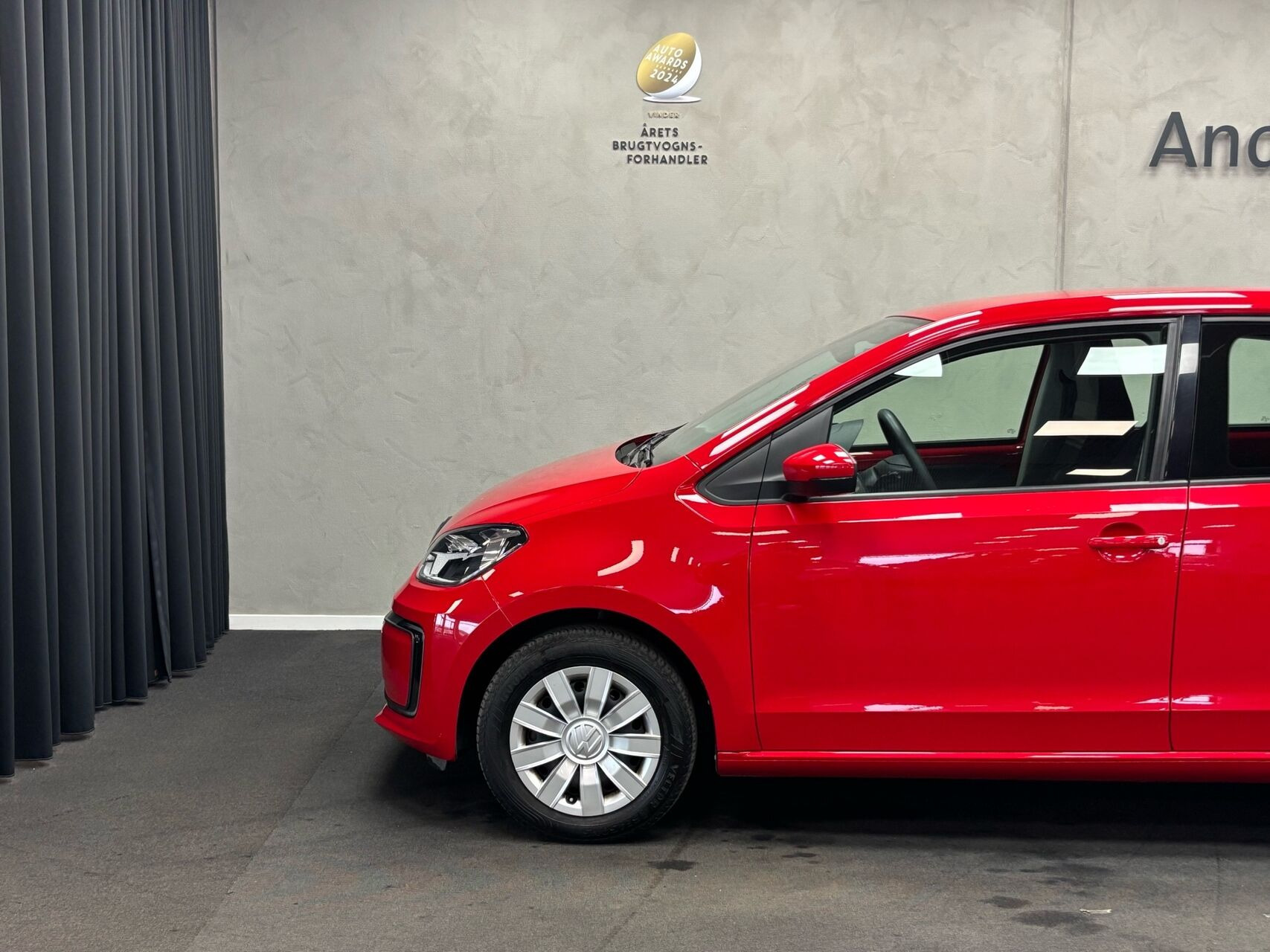 Rød VW e-up fra 2021