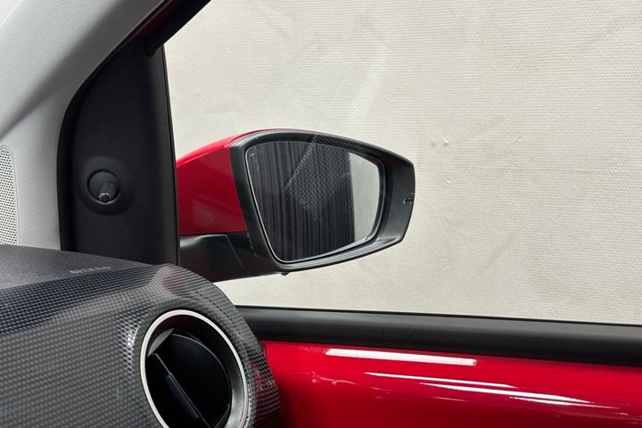 Rød VW e-up fra 2021