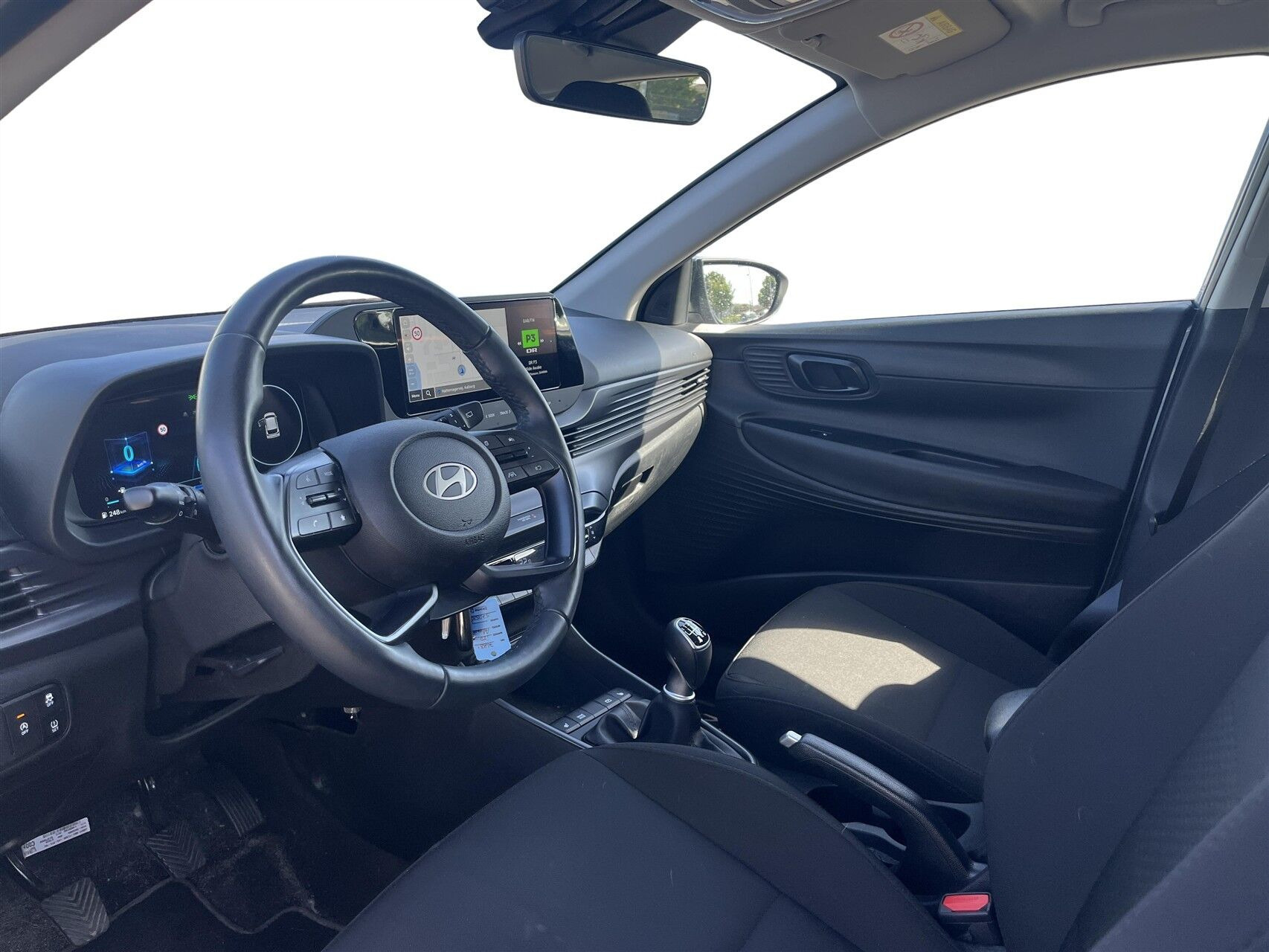 Blå Hyundai i20 fra 2025