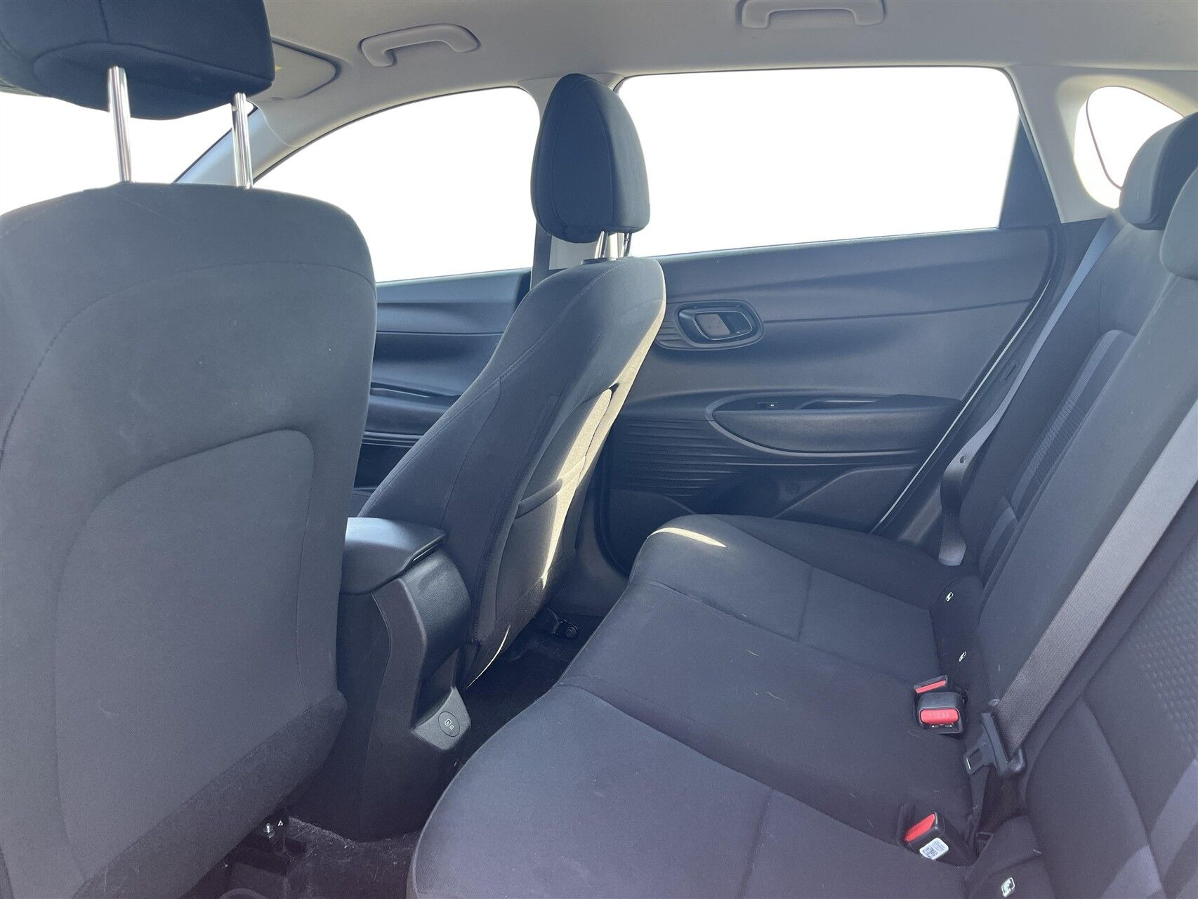 Blå Hyundai i20 fra 2025