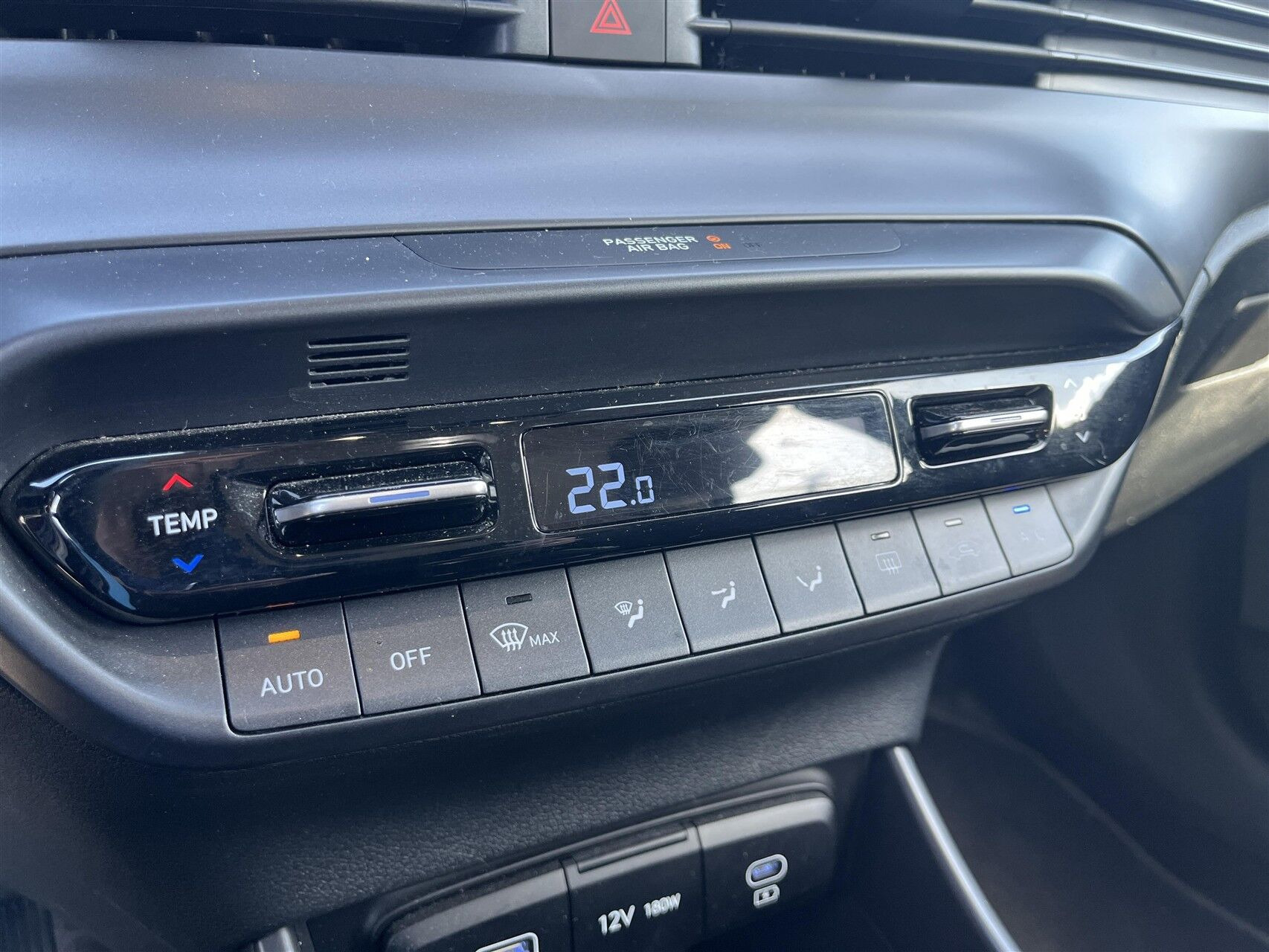 Blå Hyundai i20 fra 2025