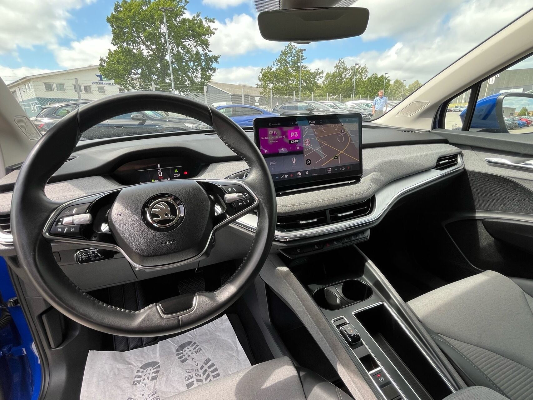 Blå Skoda Enyaq fra 2024