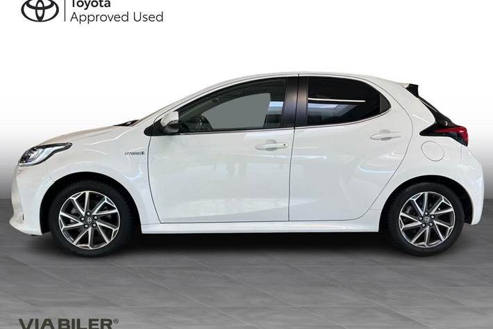 Hvid Toyota Yaris fra 2021