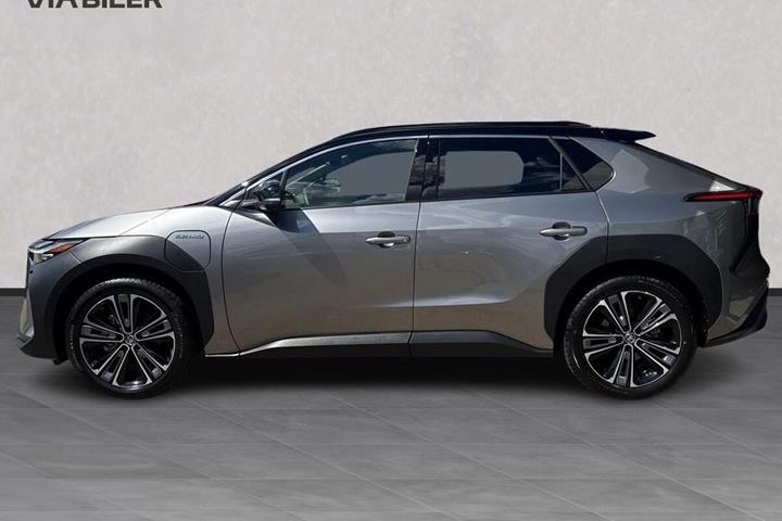 Grå Toyota BZ4X fra 2024