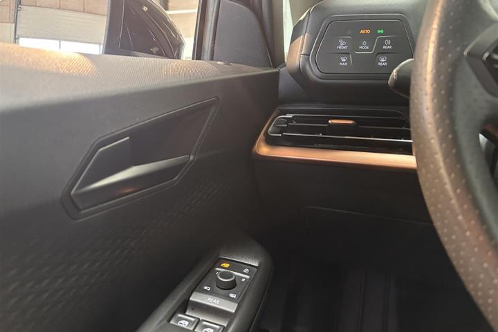 Sort Cupra Born fra 2023
