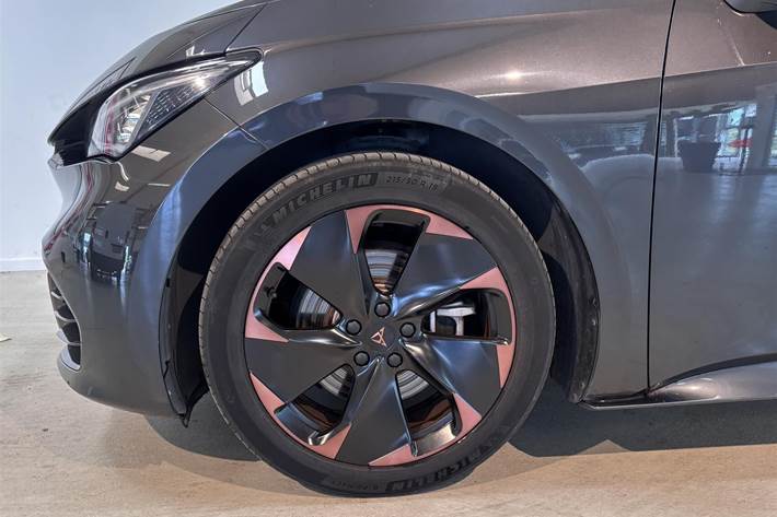 Sort Cupra Born fra 2023