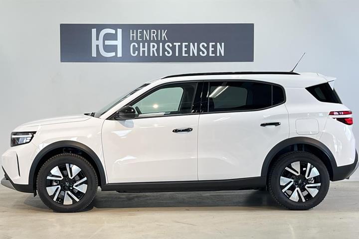 Hvid Opel Frontera fra 2025