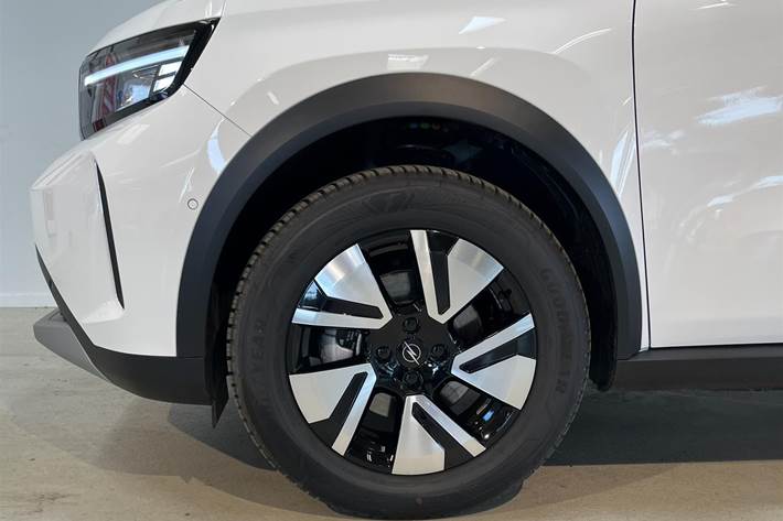 Hvid Opel Frontera fra 2025