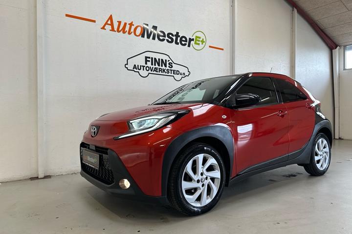 Rød Toyota Aygo X fra 2022