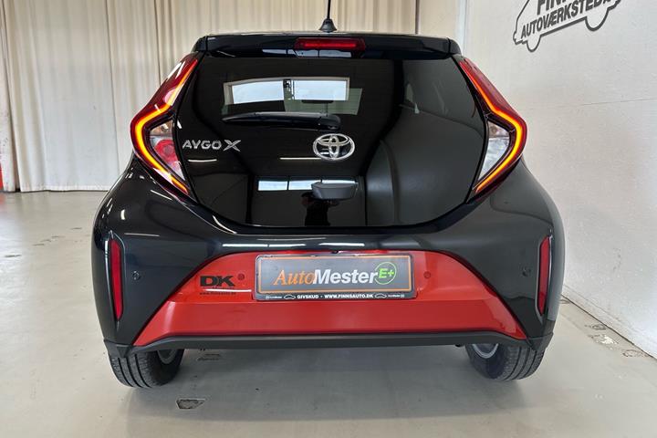 Rød Toyota Aygo X fra 2022