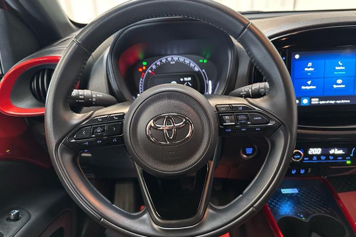 Rød Toyota Aygo X fra 2022