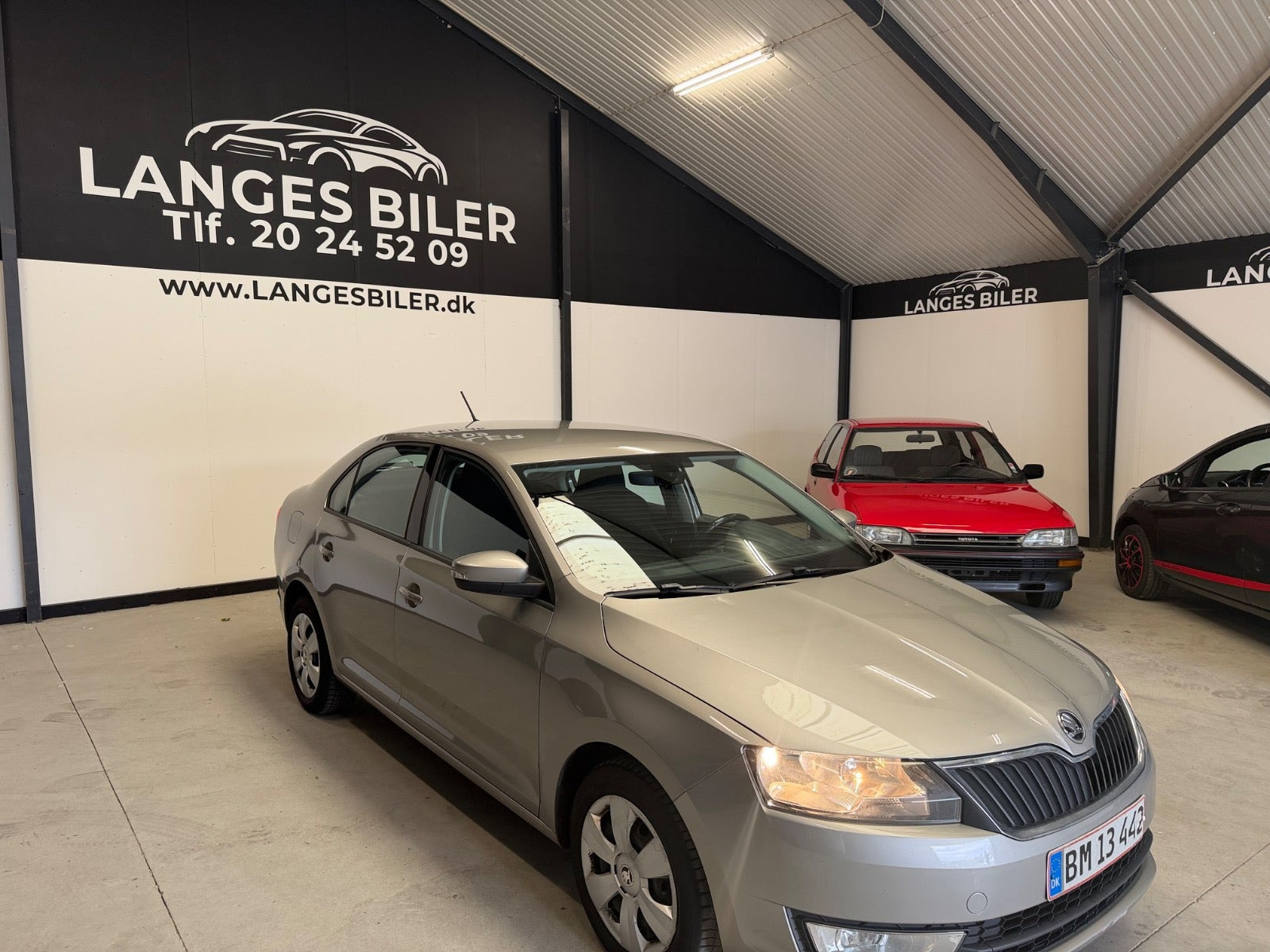 Beige Skoda Rapid fra 2017