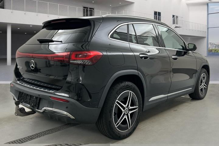 Sort Mercedes EQA250 fra 2022