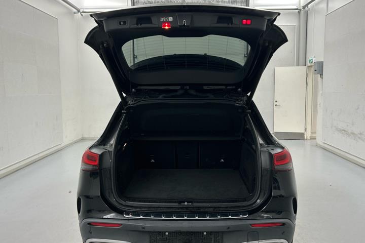 Sort Mercedes EQA250 fra 2022