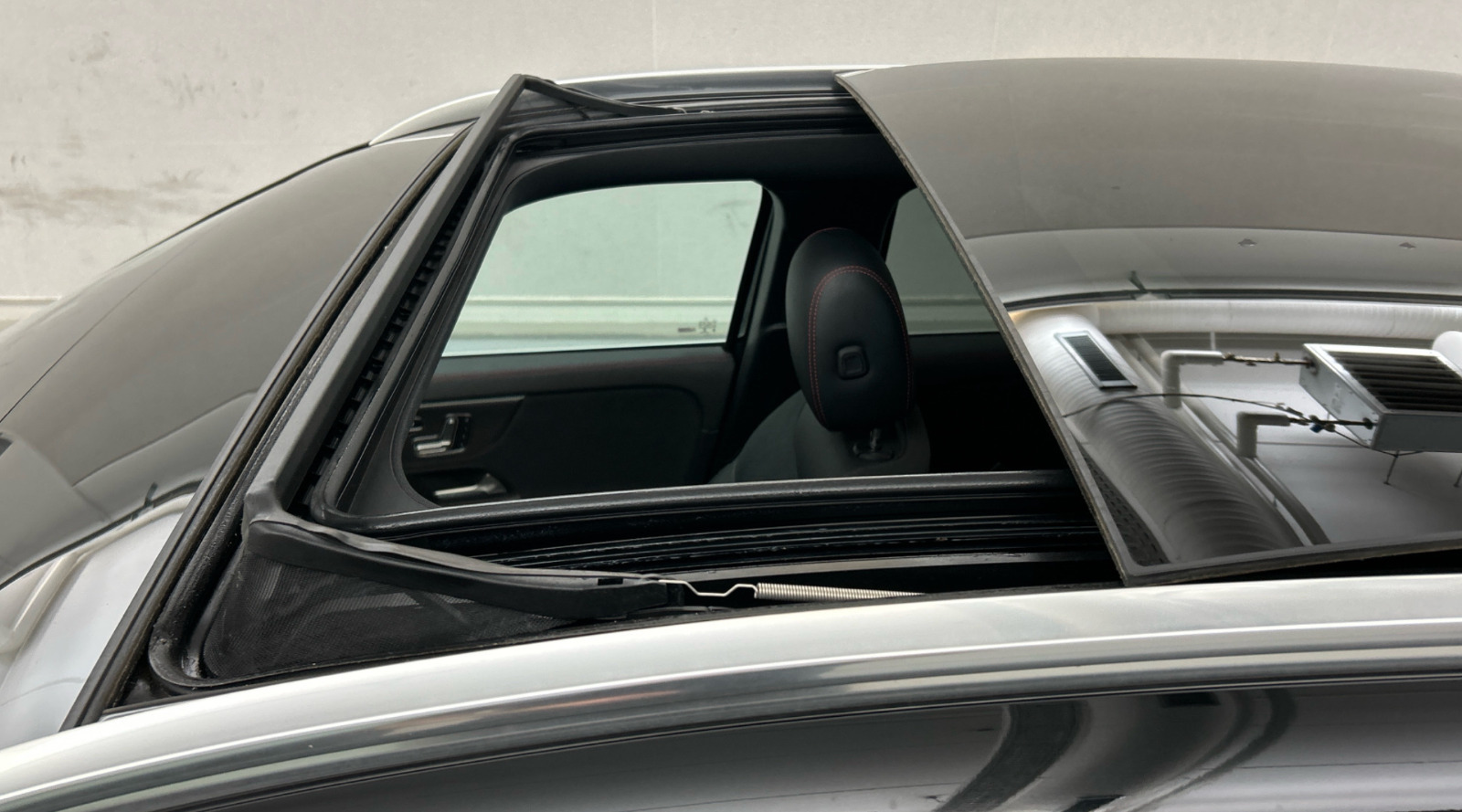 Sort Mercedes EQA250 fra 2022