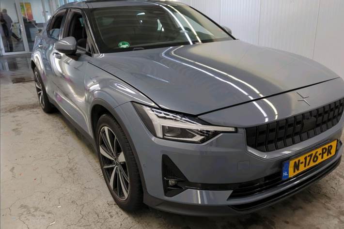 Grå Polestar 2 fra 2022