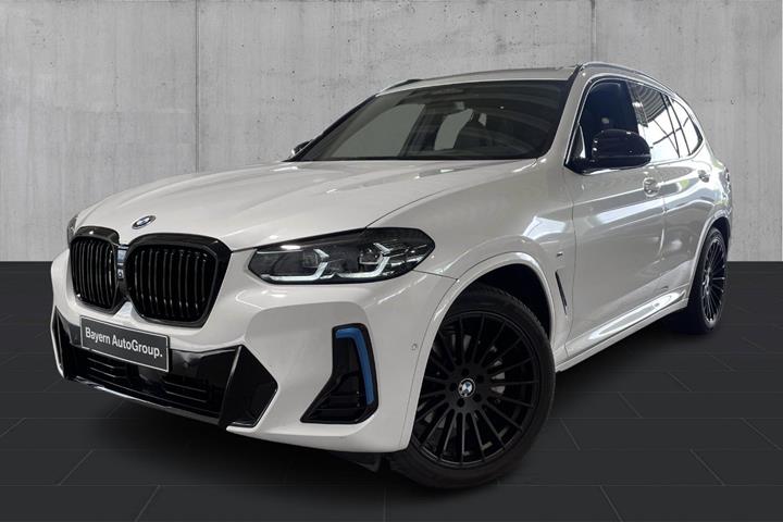 Hvid BMW iX3 fra 2023 set udefra