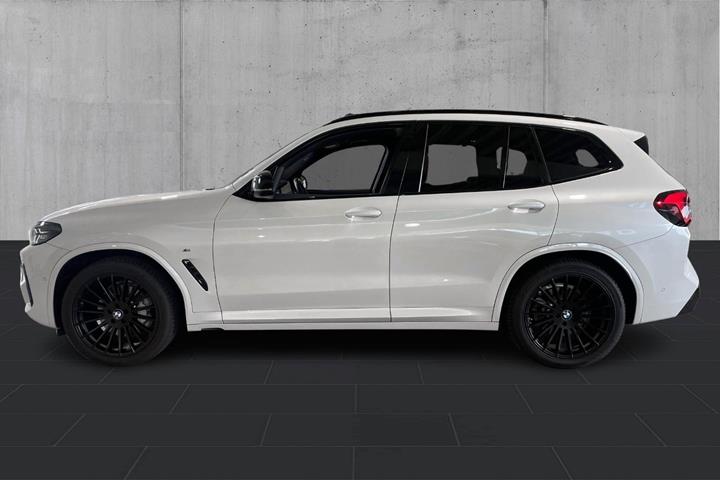 Hvid BMW iX3 fra 2023