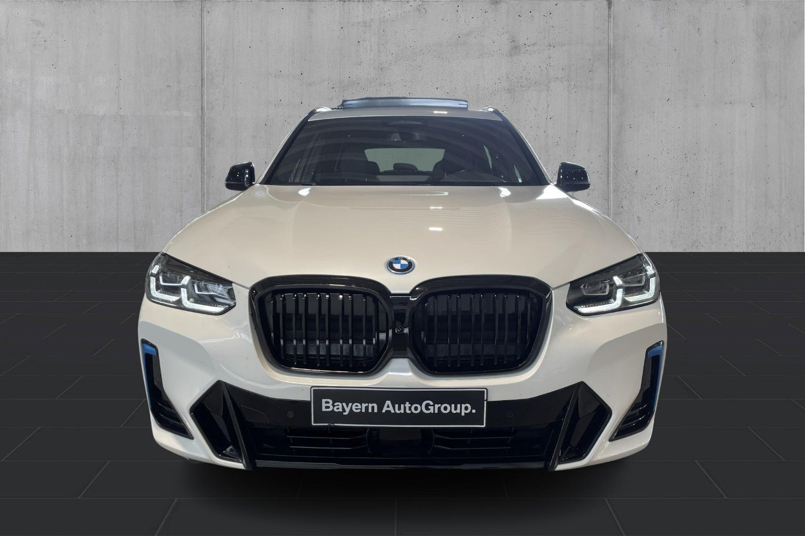 Hvid BMW iX3 fra 2023