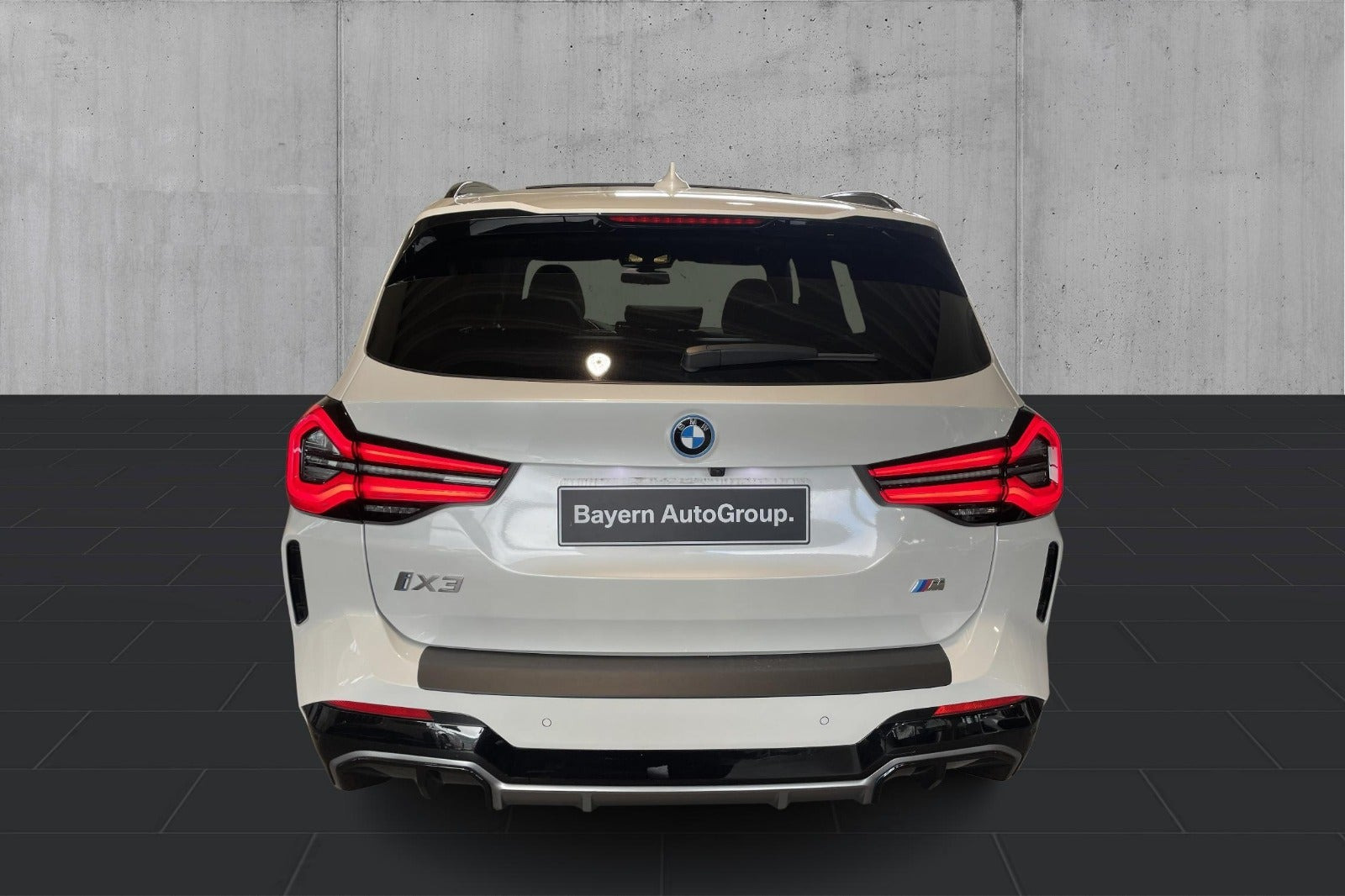 Hvid BMW iX3 fra 2023