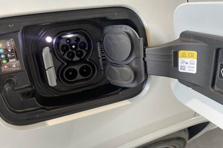 Hvid BMW iX3 fra 2023