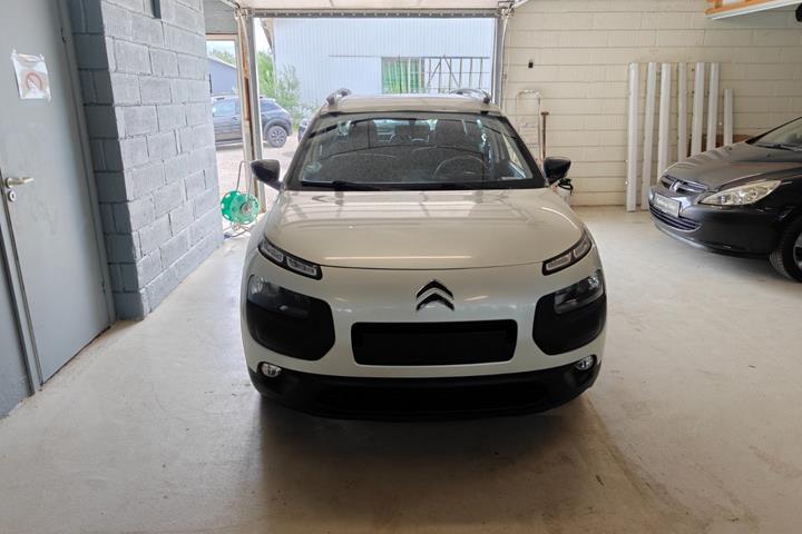 Gul Citroën C4 Cactus fra 2015