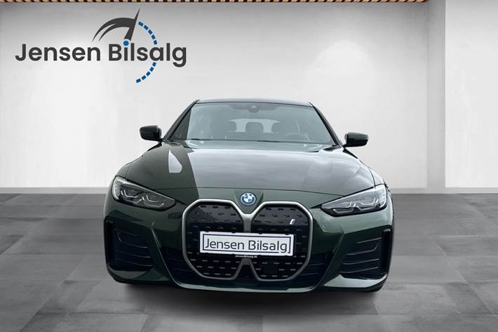 Grøn BMW i4 fra 2023