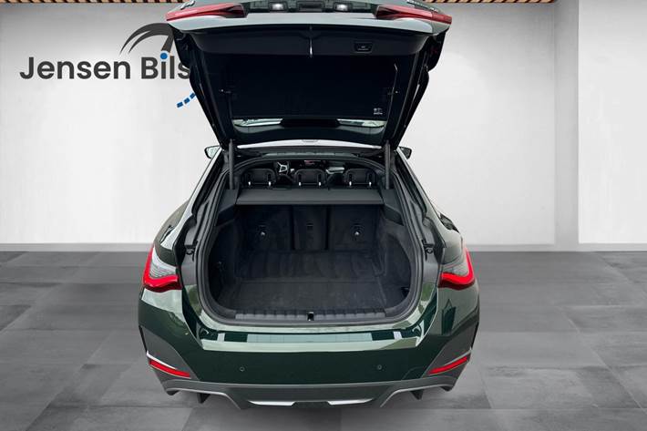 Grøn BMW i4 fra 2023
