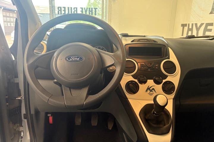 Grå Ford Ka fra 2015